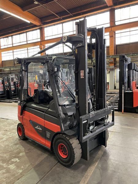 Linde E20-01 Lithium - 2to/3+4Ventil/Persenning diesel forklift