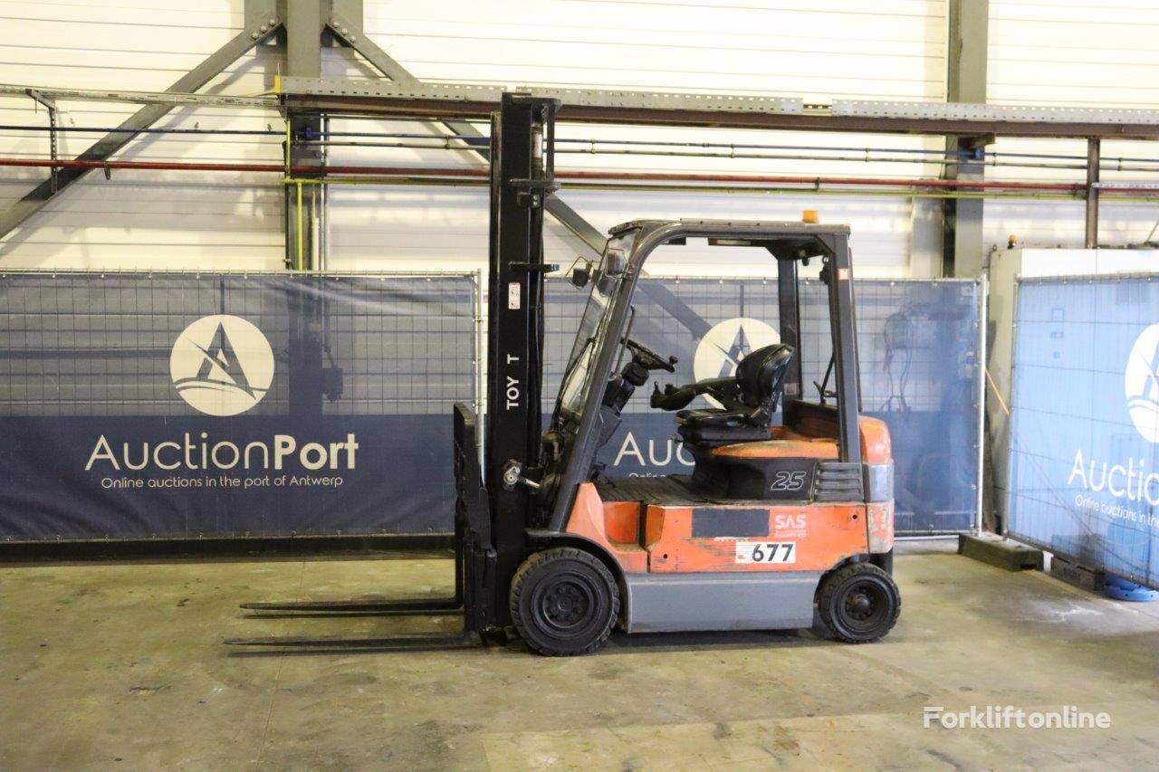 Toyota 7FBMF25 electric forklift
