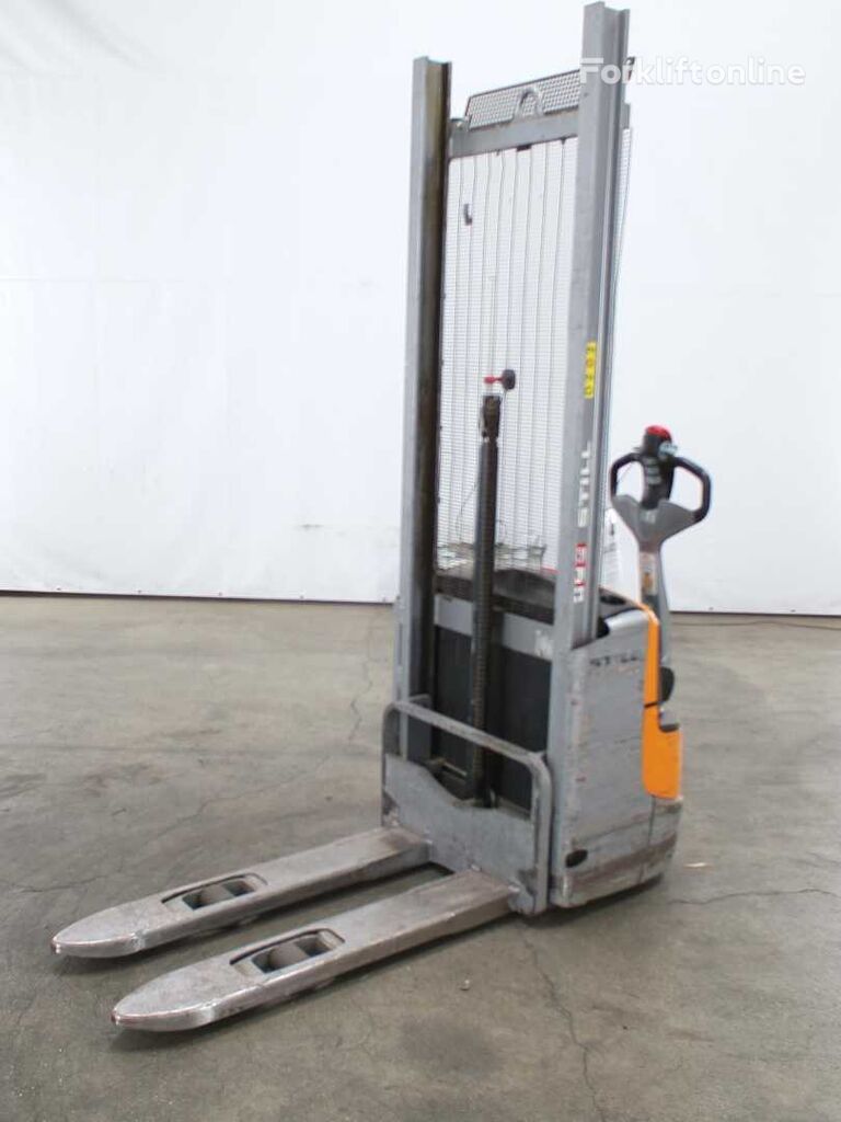 Still EXV10BASIC pallet stacker