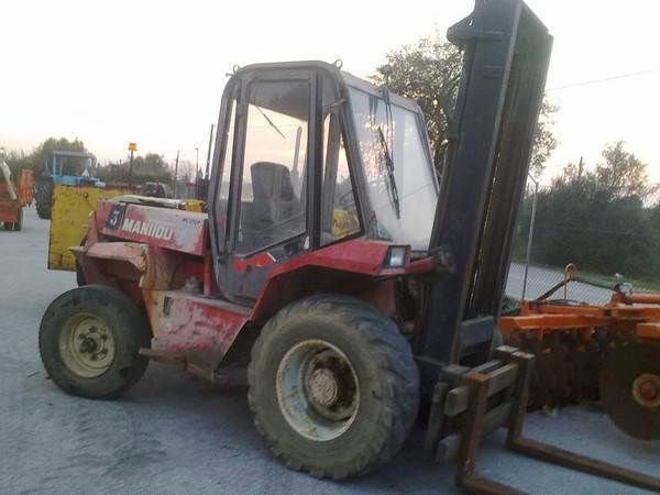 Manitou MC30CP com cabine rough terrain forklift